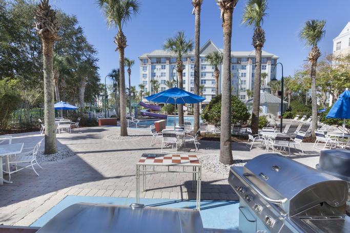 Holiday Inn Express & Suites S Lake Buena Vista | Kissimmee, FL, 34746 | palm trees