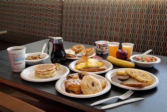 Holiday Inn Express & Suites S Lake Buena Vista | Kissimmee, FL, 34746 | hearty breakfast