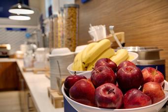 Holiday Inn Express & Suites S Lake Buena Vista | Kissimmee, FL, 34746 | healthy breakfast