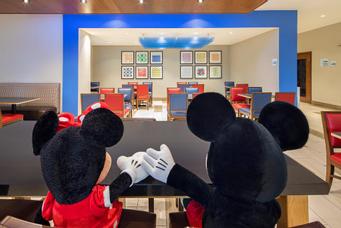 Holiday Inn Express & Suites S Lake Buena Vista | Kissimmee, FL, 34746 | breakfast room