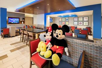 Holiday Inn Express & Suites S Lake Buena Vista | Kissimmee, FL, 34746 | family-friendly hotel