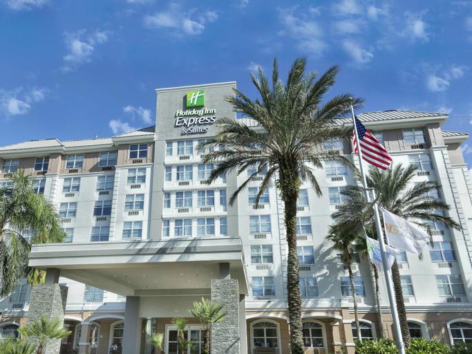 Holiday Inn Express & Suites S Lake Buena Vista | Kissimmee, FL, 34746 | Disney® Good Neighbor Hotel