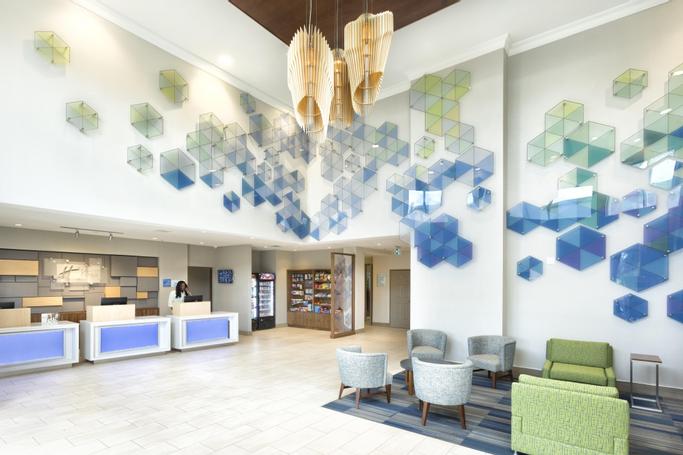 Holiday Inn Express & Suites S Lake Buena Vista | Kissimmee, FL, 34746 | hotel lobby