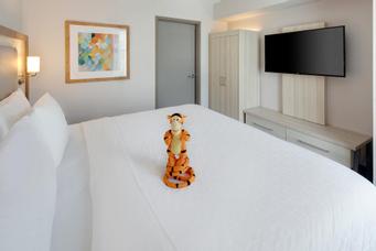 Holiday Inn Express & Suites S Lake Buena Vista | Kissimmee, FL, 34746 | large king bed