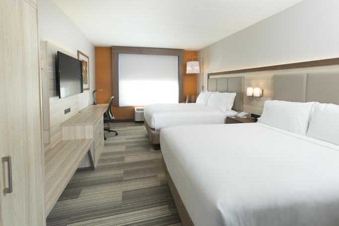 Holiday Inn Express & Suites S Lake Buena Vista | Kissimmee, FL, 34746 | newly renovated guestrooms